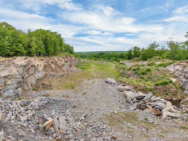 10 Riverside Drive, Sprague, CT 06330