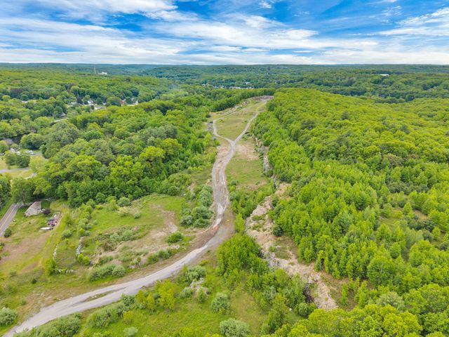 10 Riverside Drive, Sprague, CT 06330