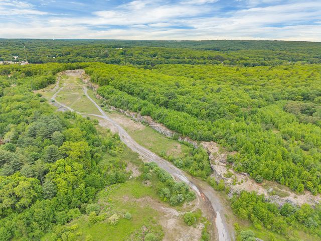 10 Riverside Drive, Sprague, CT 06330