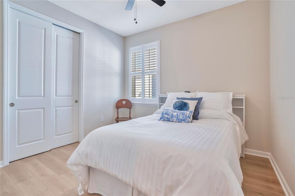 Image 18 of property listing at 1088 AVERY MEADOWS WAY, Deland, FL 32724