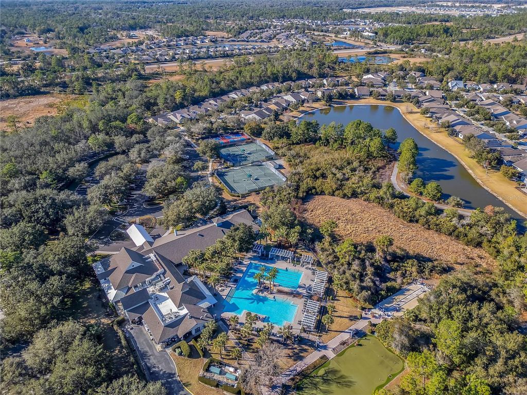 Image 21 of property listing at 1088 AVERY MEADOWS WAY, Deland, FL 32724