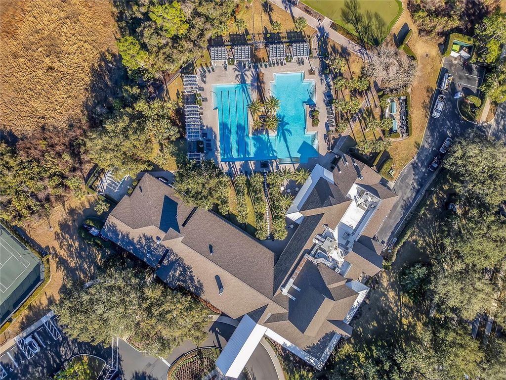 Image 22 of property listing at 1088 AVERY MEADOWS WAY, Deland, FL 32724