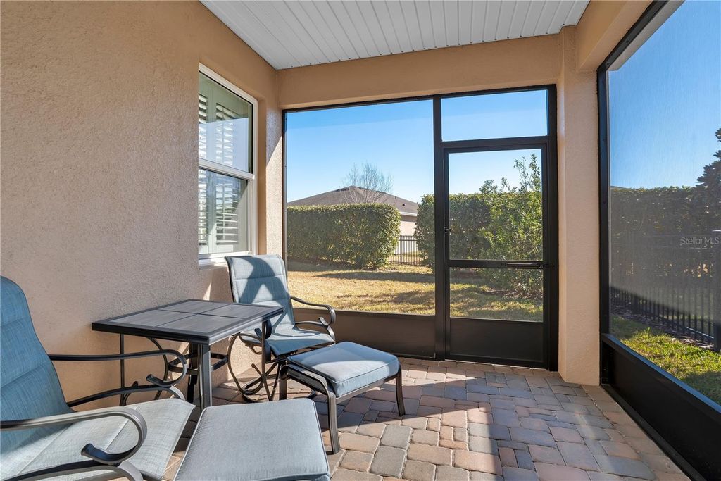 Image 4 of property listing at 1088 AVERY MEADOWS WAY, Deland, FL 32724