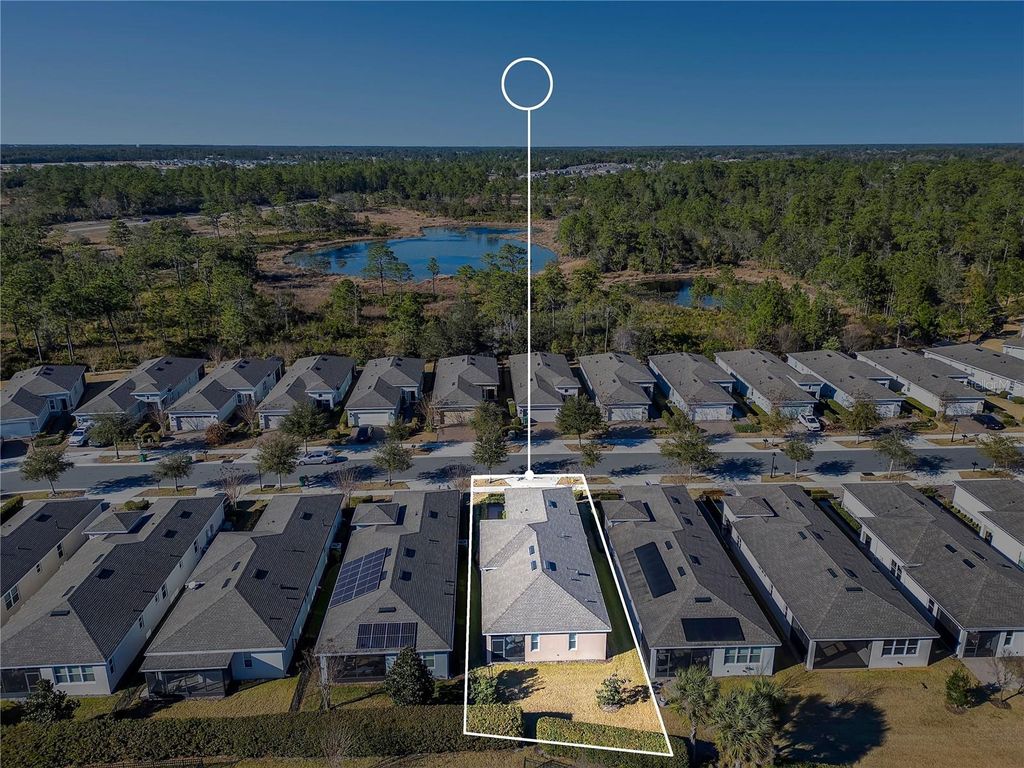 Image 5 of property listing at 1088 AVERY MEADOWS WAY, Deland, FL 32724