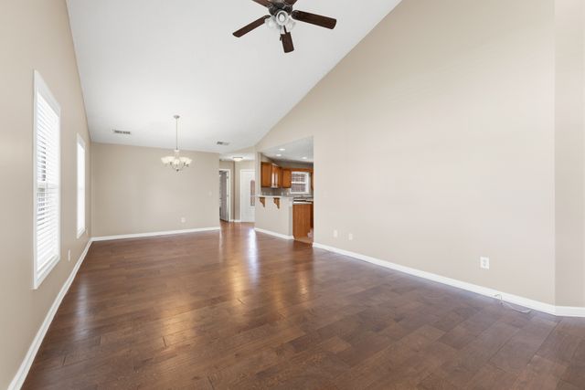 395 Devon Chase Hl Unit 1004, Gallatin, TN 37066