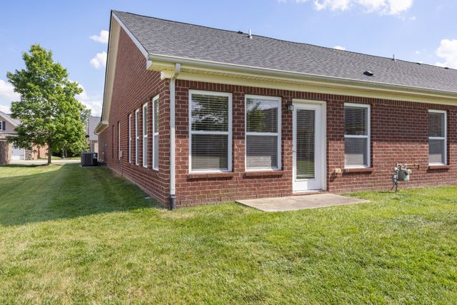 395 Devon Chase Hl Unit 1004, Gallatin, TN 37066