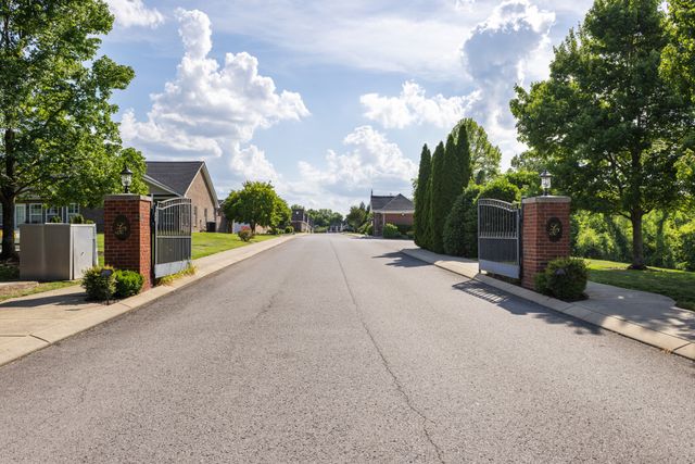 395 Devon Chase Hl Unit 1004, Gallatin, TN 37066