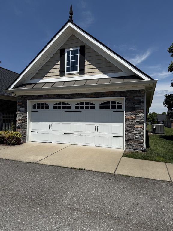 395 Devon Chase Hl Unit 1004, Gallatin, TN 37066