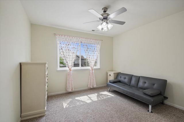 1041 PARKHILL Circle, Aurora, IL 60502