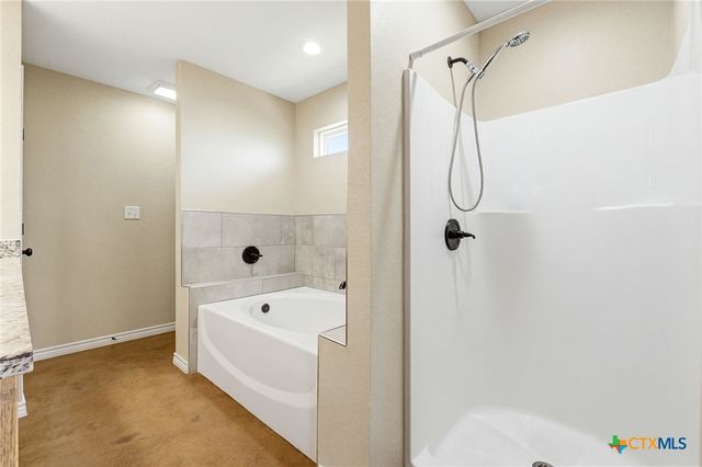 1124 Limestone Drive, Lampasas, TX 76550