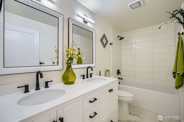 5930 18th Avenue S, Seattle, WA 98108