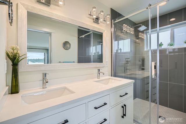 5930 18th Avenue S, Seattle, WA 98108