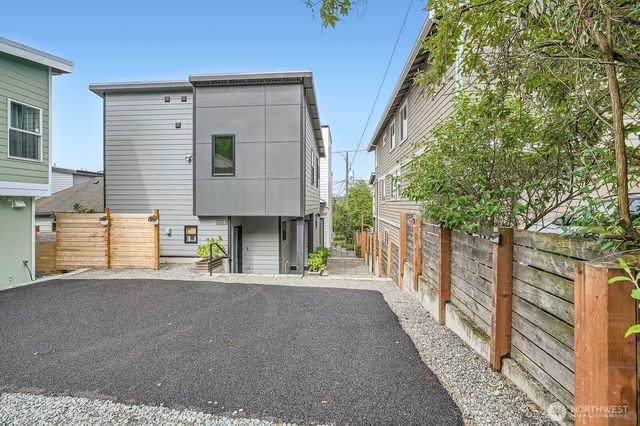 5930 18th Avenue S, Seattle, WA 98108