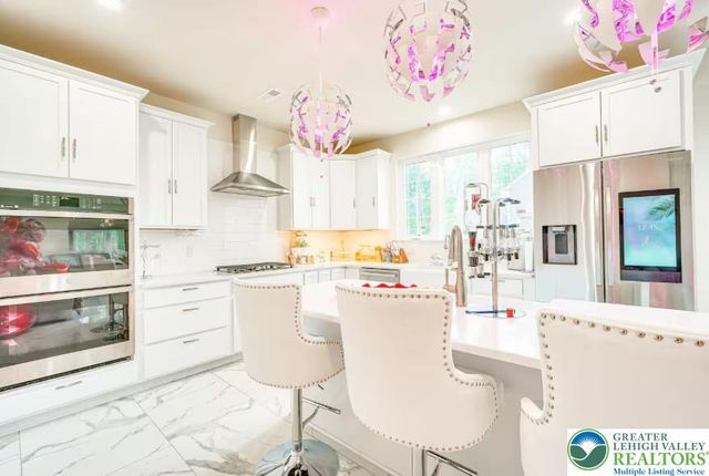 87 Sage Court, Mahoning Twp, PA 18235