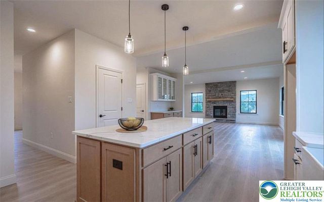 87 Sage Court, Mahoning Twp, PA 18235