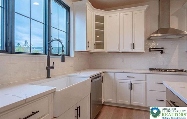 87 Sage Court, Mahoning Twp, PA 18235