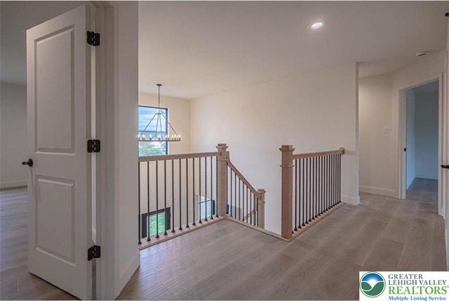 87 Sage Court, Mahoning Twp, PA 18235