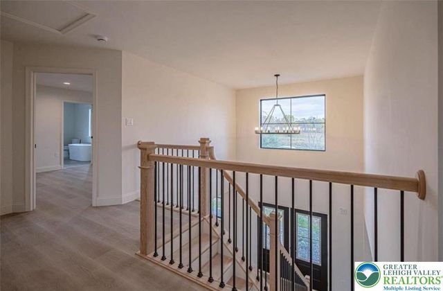 87 Sage Court, Mahoning Twp, PA 18235