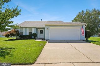 319 WAGON WHEEL CIR, Columbus, NJ 08022