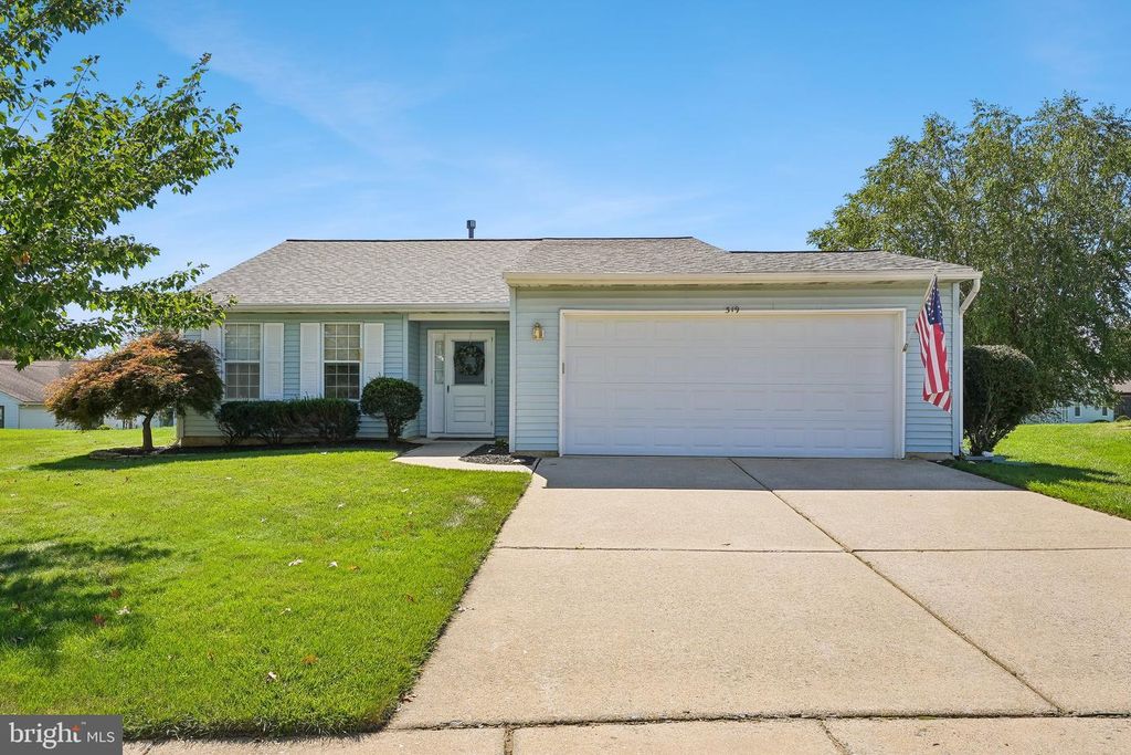319 WAGON WHEEL CIR, COLUMBUS, NJ 08022 — exterior
