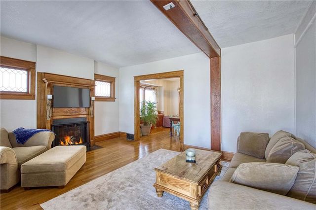 831 W 39th Terrace, Kansas City, MO 64111