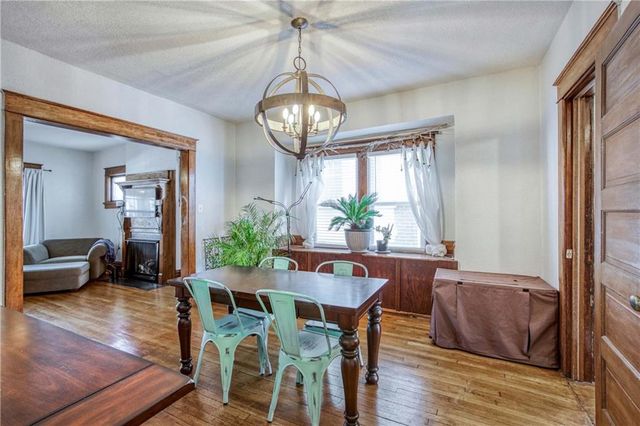 831 W 39th Terrace, Kansas City, MO 64111