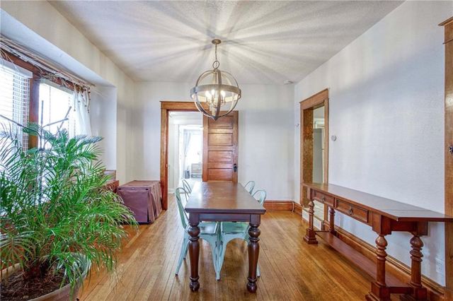 831 W 39th Terrace, Kansas City, MO 64111