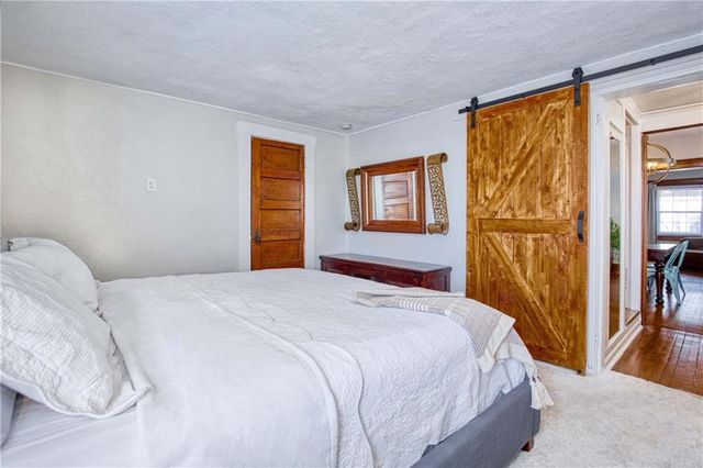 831 W 39th Terrace, Kansas City, MO 64111