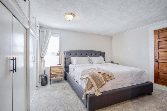 831 W 39th Terrace, Kansas City, MO 64111