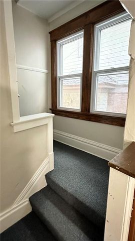 831 W 39th Terrace, Kansas City, MO 64111
