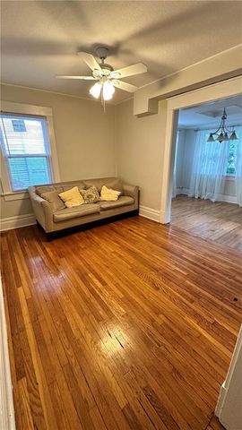 831 W 39th Terrace, Kansas City, MO 64111