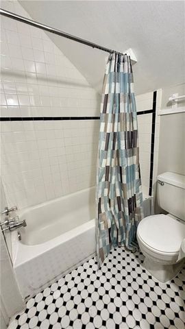 831 W 39th Terrace, Kansas City, MO 64111