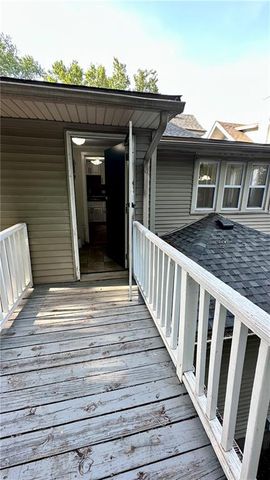 831 W 39th Terrace, Kansas City, MO 64111