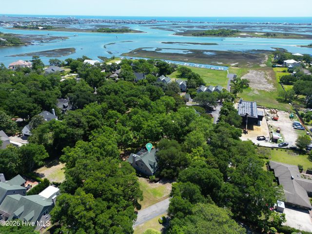 4 Oak Landing Road, Wilmington, NC 28409