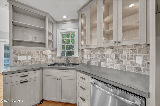 4 Oak Landing Road, Wilmington, NC 28409