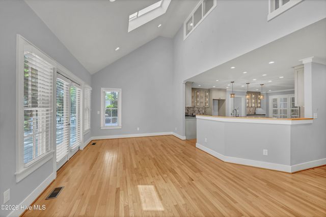 4 Oak Landing Road, Wilmington, NC 28409