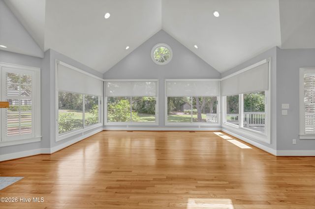4 Oak Landing Road, Wilmington, NC 28409