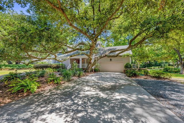 4 Oak Landing Road, Wilmington, NC 28409