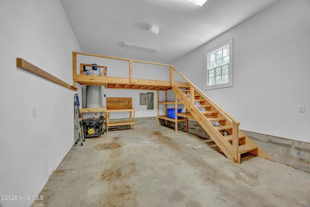 4 Oak Landing Road, Wilmington, NC 28409