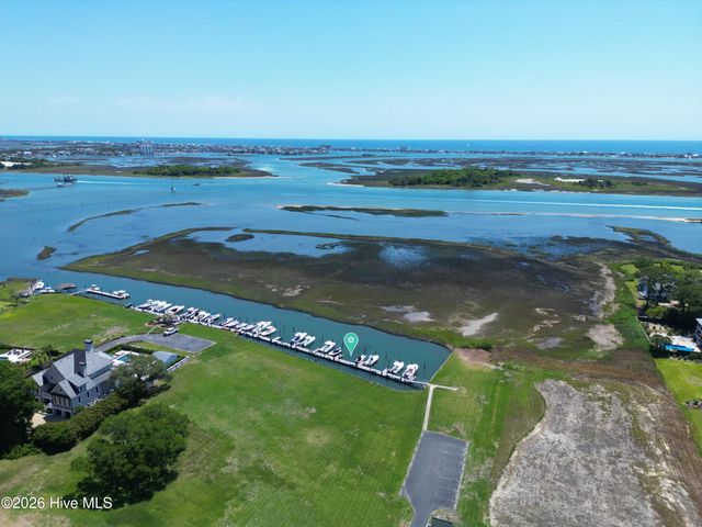 4 Oak Landing Road, Wilmington, NC 28409