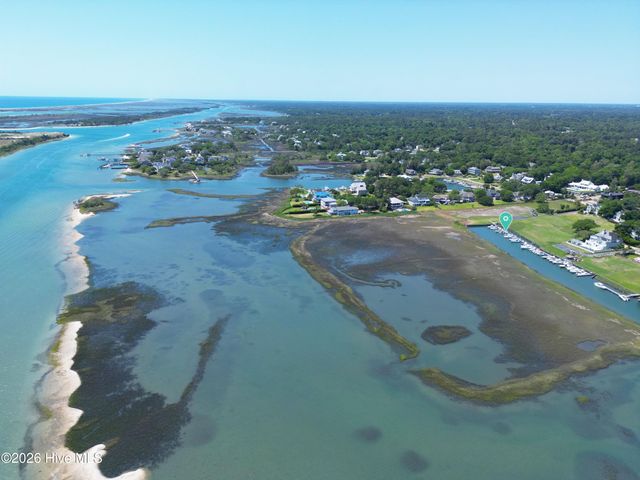4 Oak Landing Road, Wilmington, NC 28409