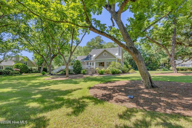4 Oak Landing Road, Wilmington, NC 28409