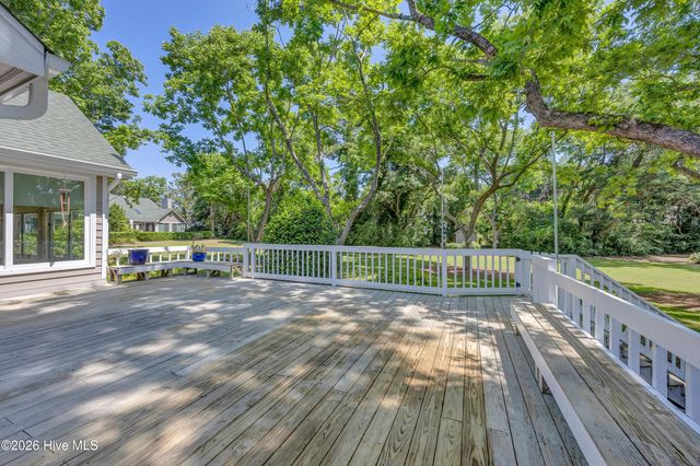 4 Oak Landing Road, Wilmington, NC 28409