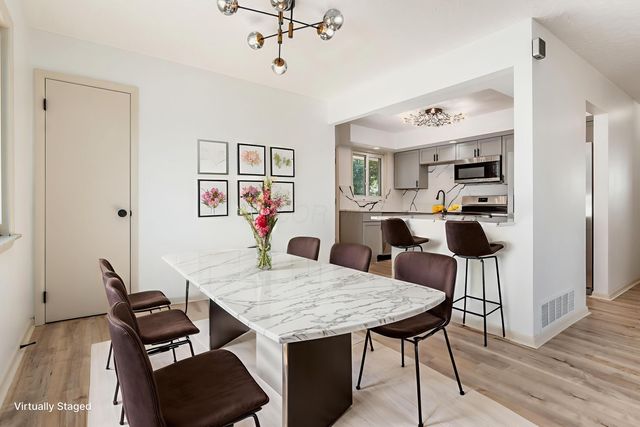 4241 Ashgrove Drive, Grove City, OH 43123