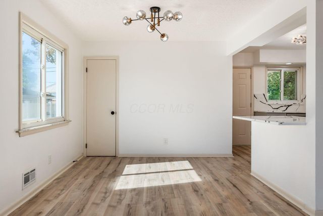 4241 Ashgrove Drive, Grove City, OH 43123