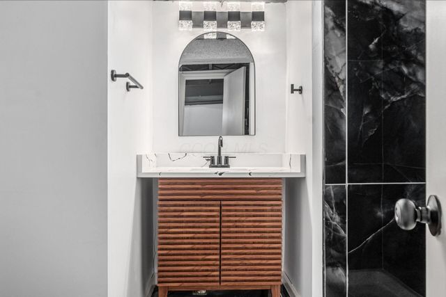 4241 Ashgrove Drive, Grove City, OH 43123