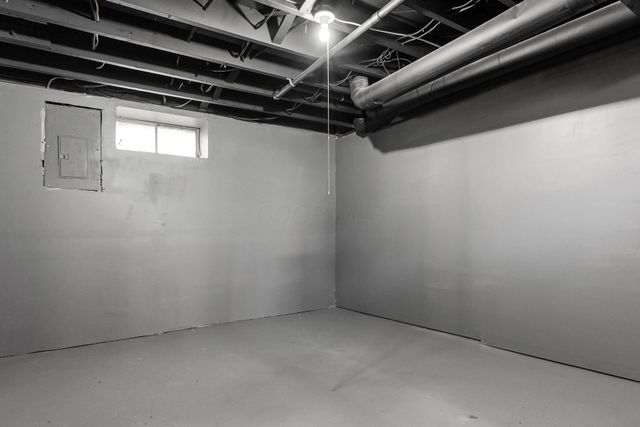 4241 Ashgrove Drive, Grove City, OH 43123