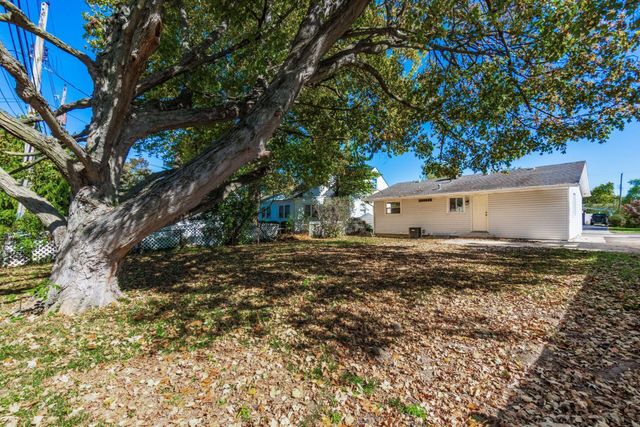 4241 Ashgrove Drive, Grove City, OH 43123