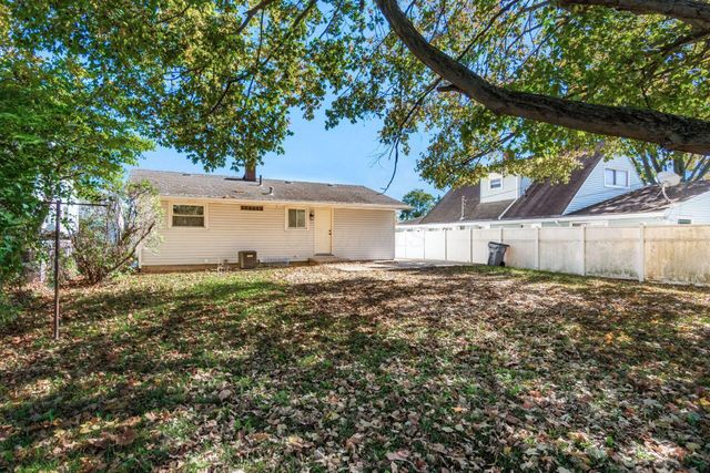 4241 Ashgrove Drive, Grove City, OH 43123