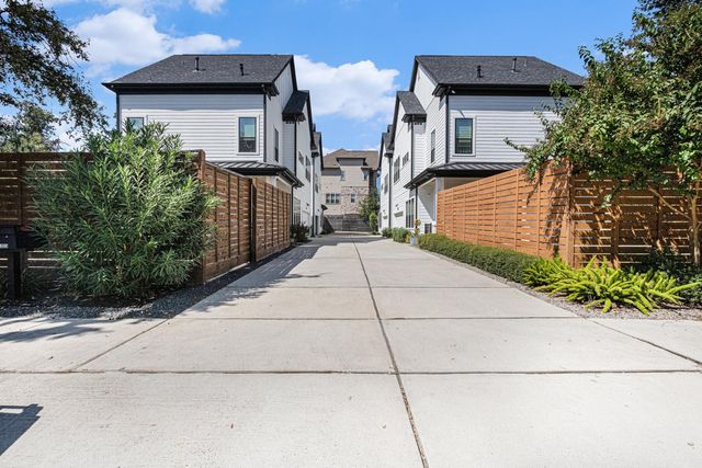 1315 Wycliffe Drive, Houston, TX 77043